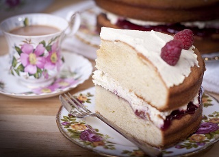 Vegan Victoria Sponge Cake